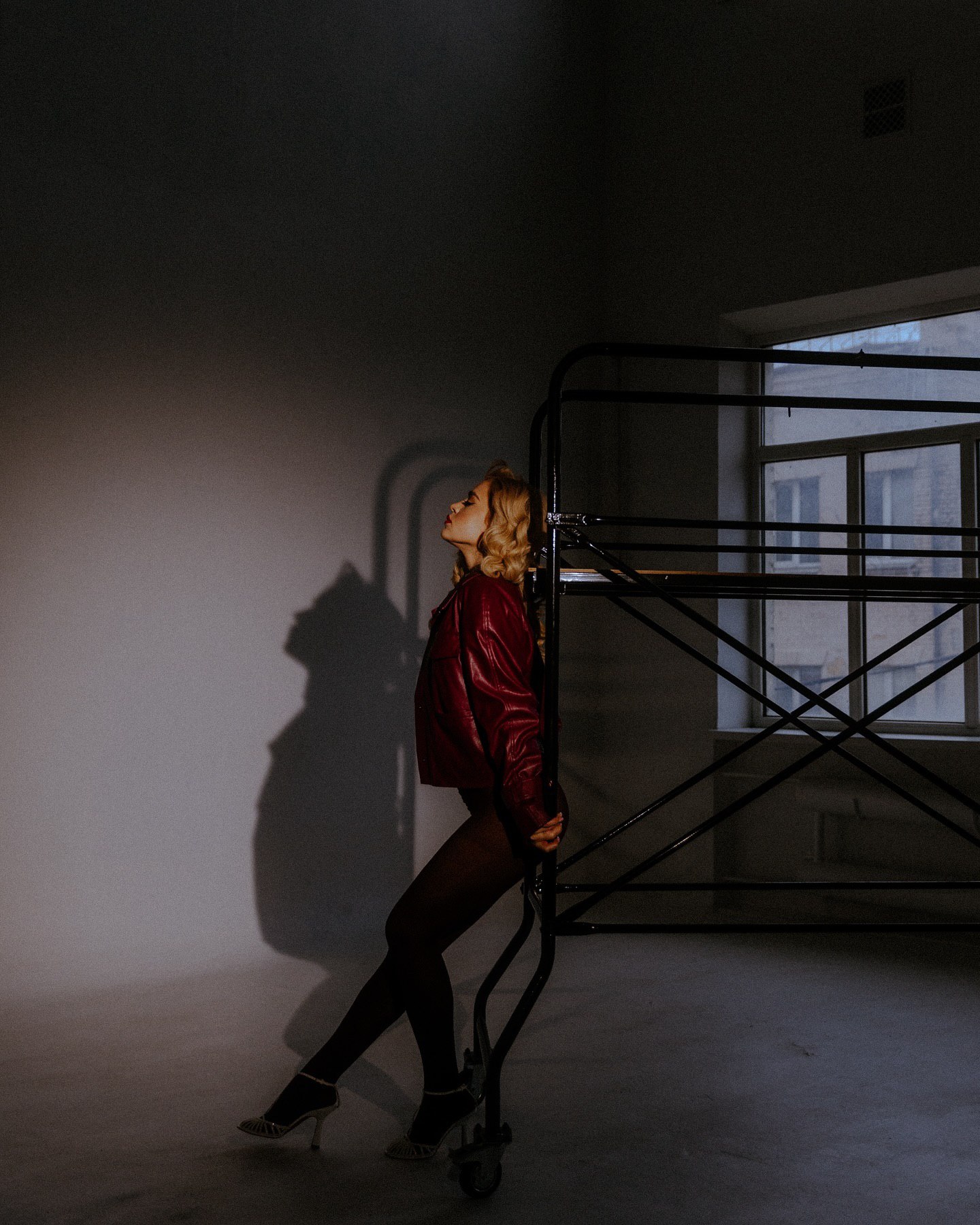 Переможниця "Холостяка" зачарувала звабливим образом у новій фотосесії