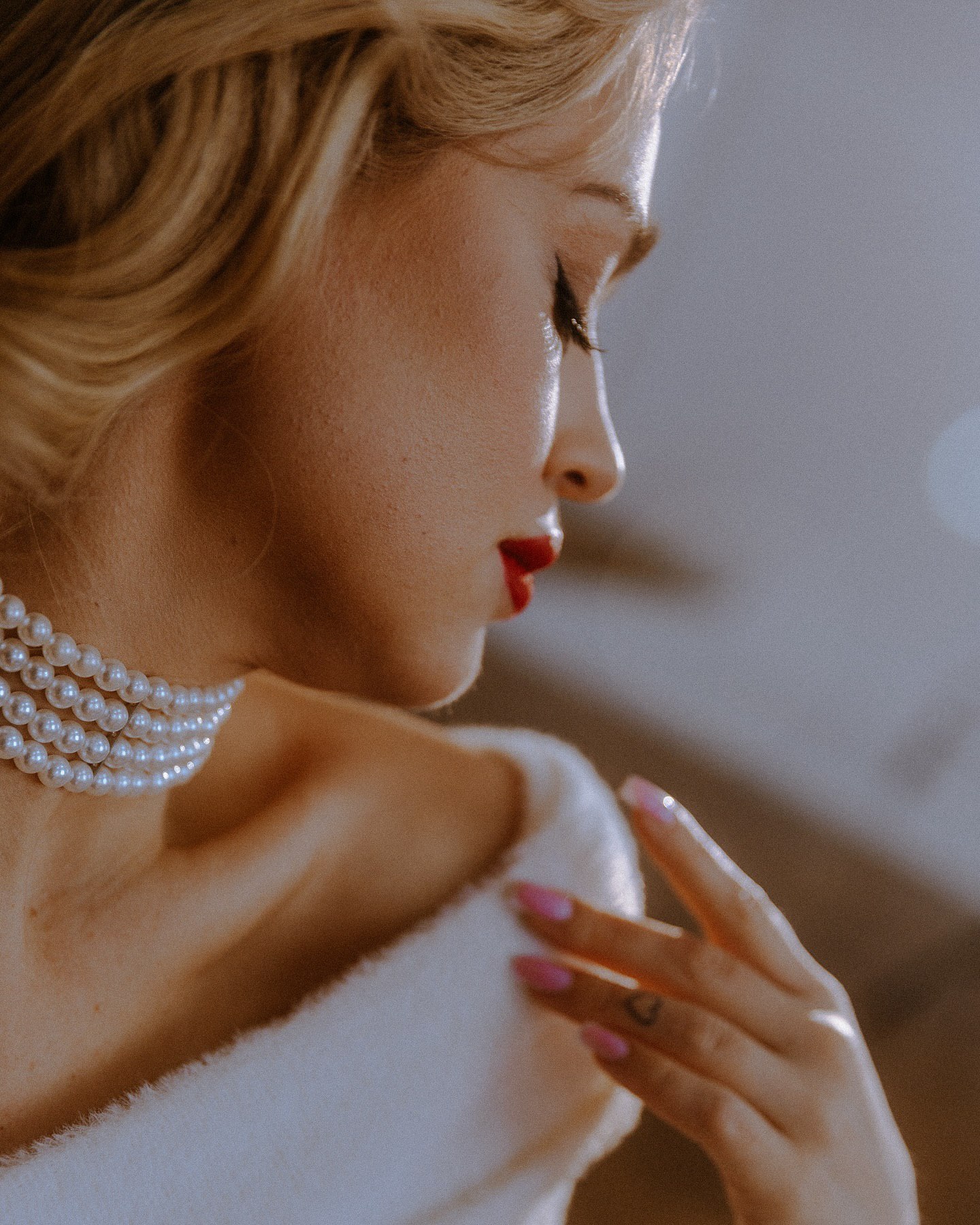 Переможниця "Холостяка" зачарувала звабливим образом у новій фотосесії