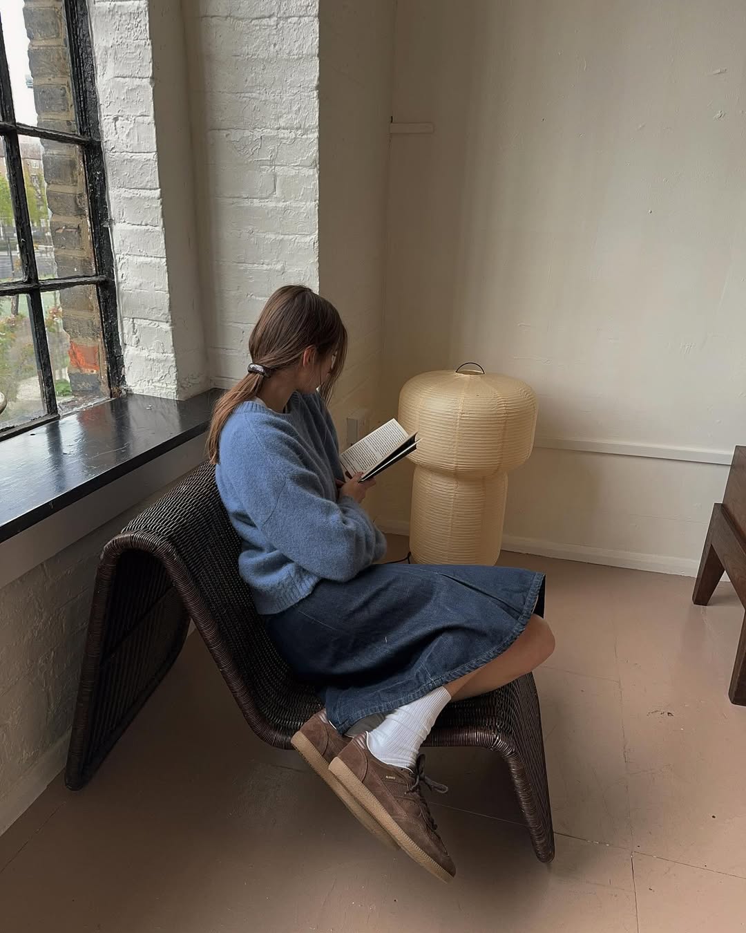 Замша - головний тренд осені 2025: які моделі взуття вибрати в цьому сезоні