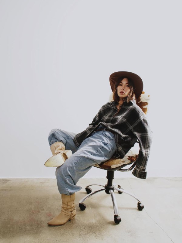 Як створити образ у стилі вестерн: модний приклад від колишньої Розового