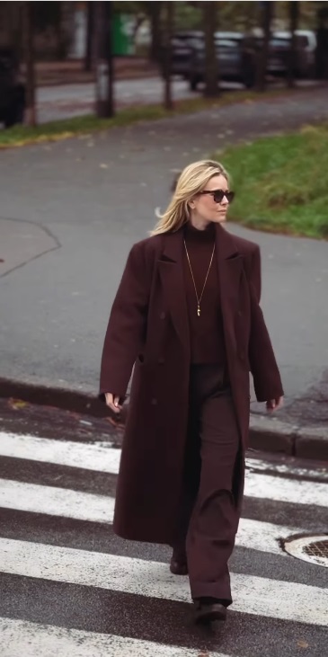 Катерина Кузнєцова показала стильний total look: як носити головний колір 2025 року