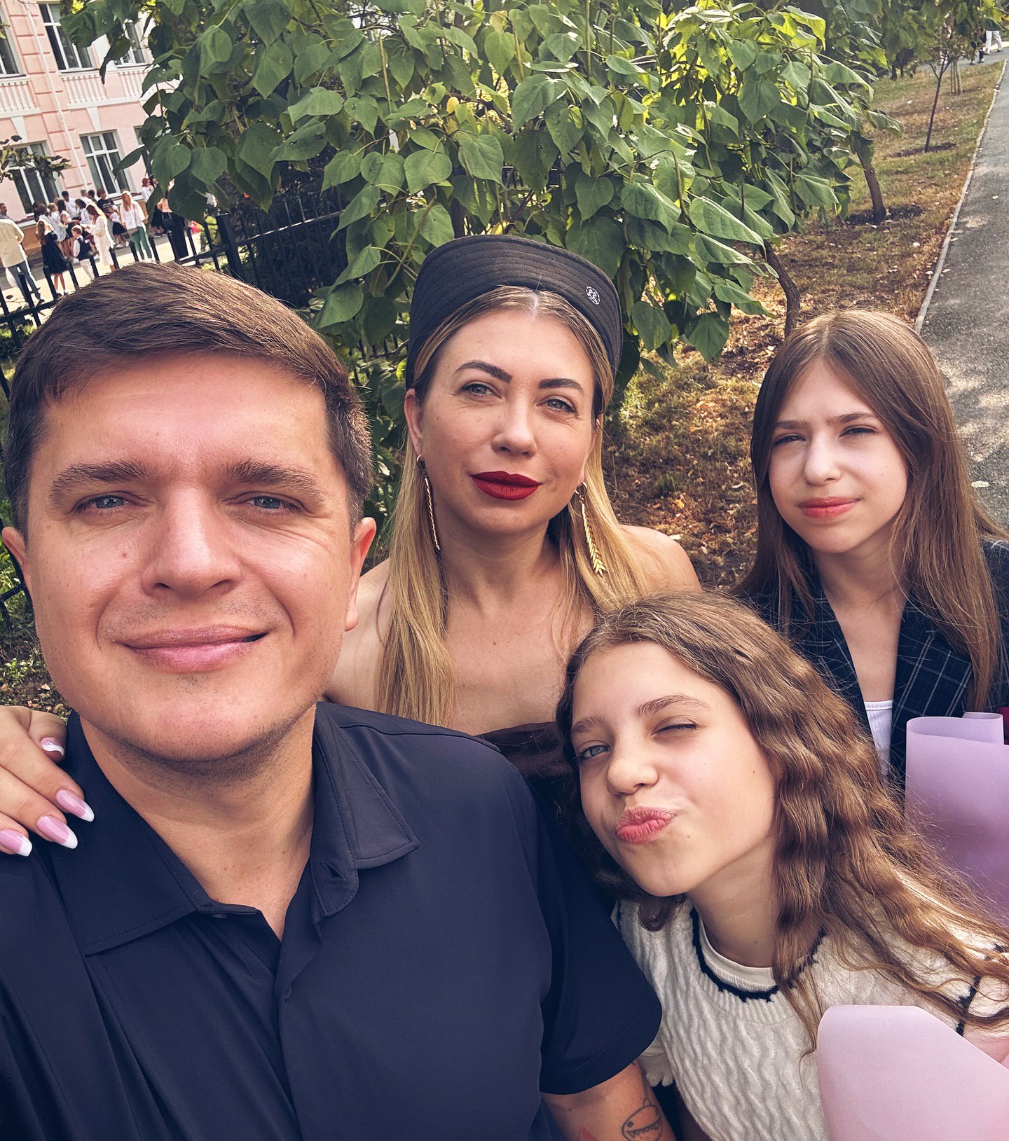 Дружина Анатоліча замилувала рідкісними кадрами з ведучим та дітьми: теплі сімейні фото