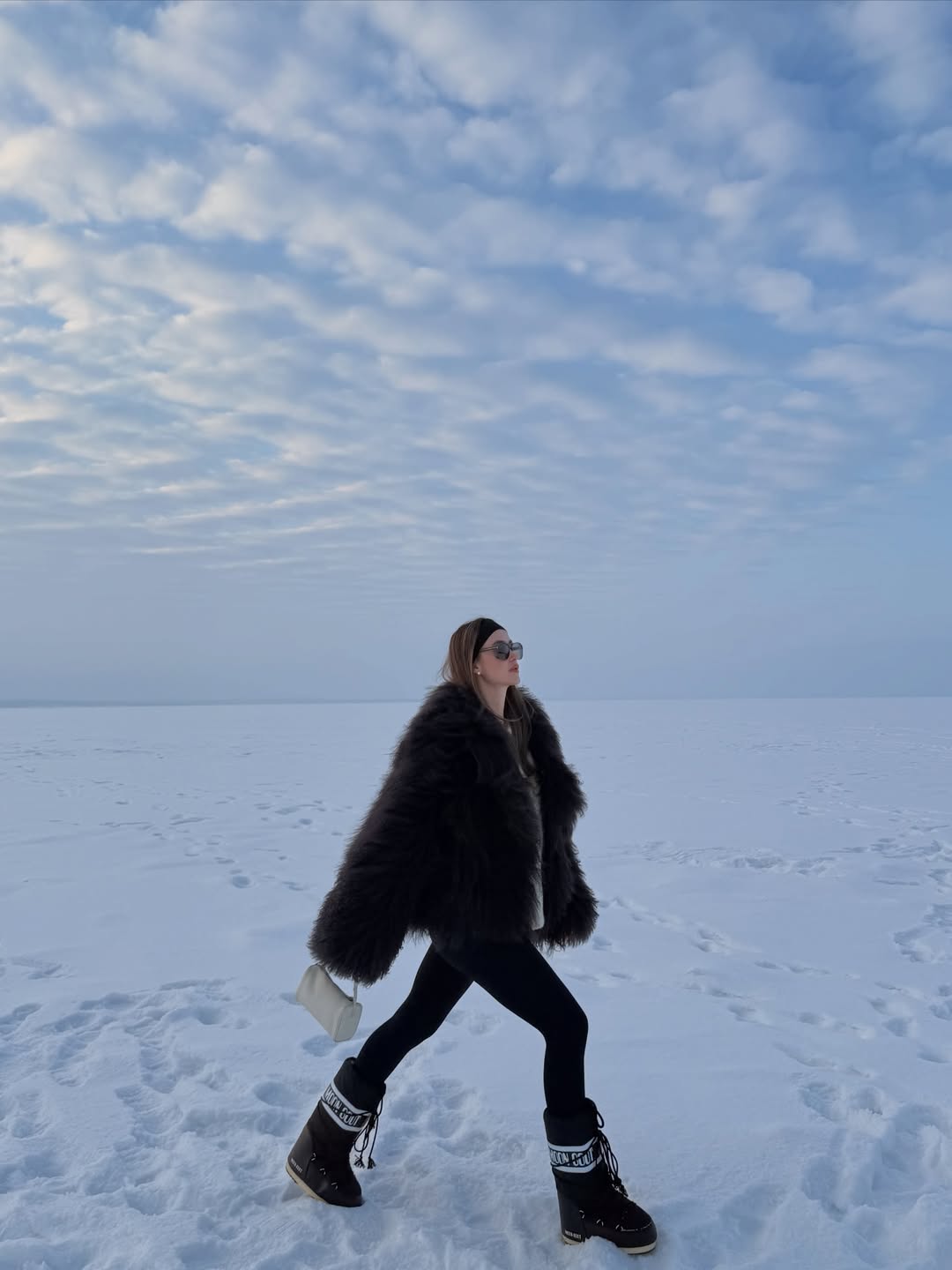 Об’ємна шуба і Moon Boot: блогерка Парфільєва показала тренди зими 2026