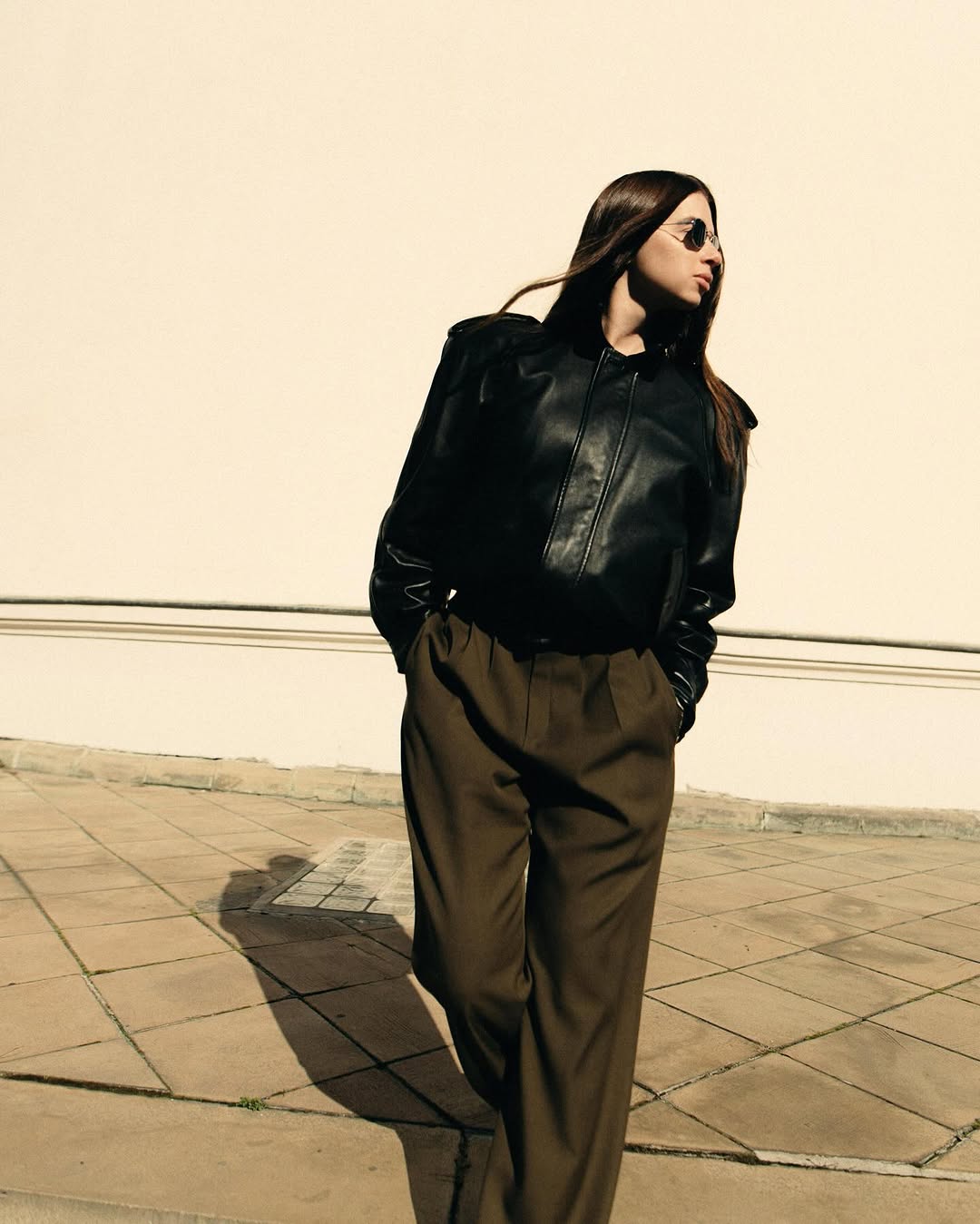 Как выглядит самая модная кожаная куртка на весну 2025: жена Усика задает тренды