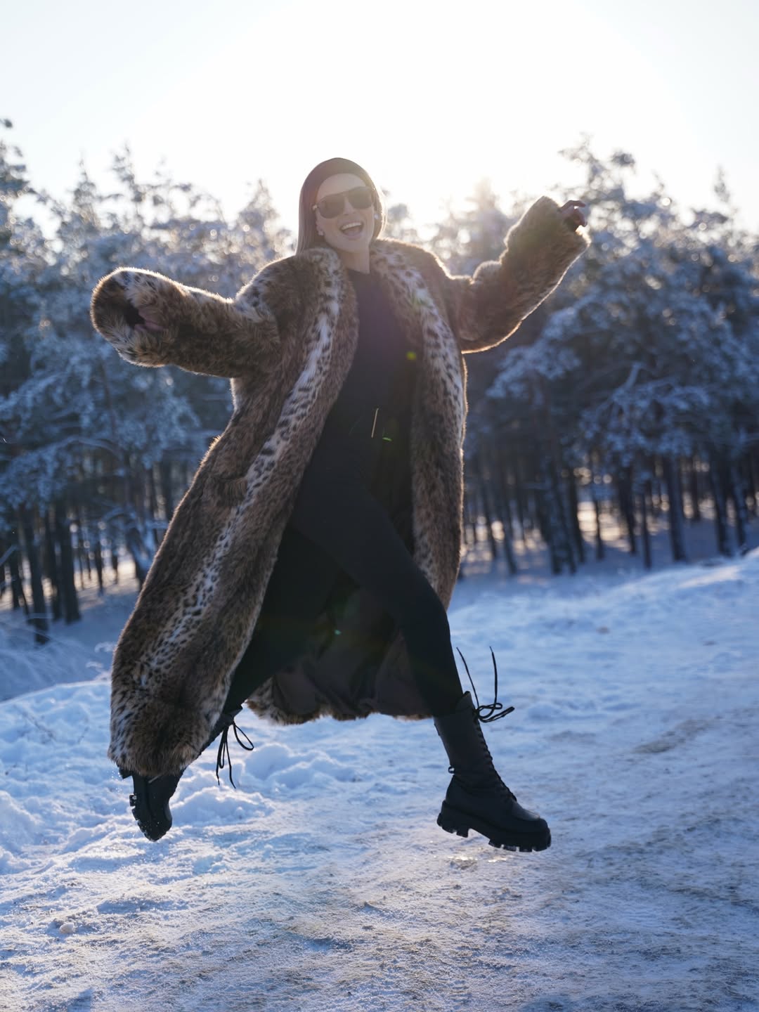 Екошуба і черевики на тракторній підошві: зимовий "лук" колишньої Цимбалюка