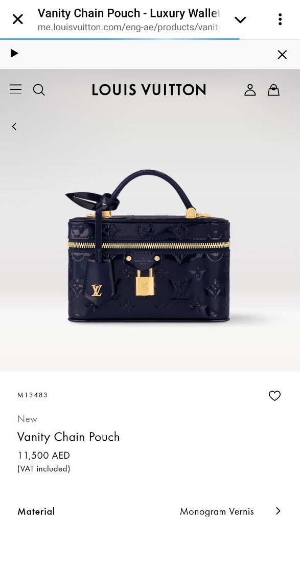 Юбка мини и высокие сапоги: жена Решетника показала стильный "лук" на весну