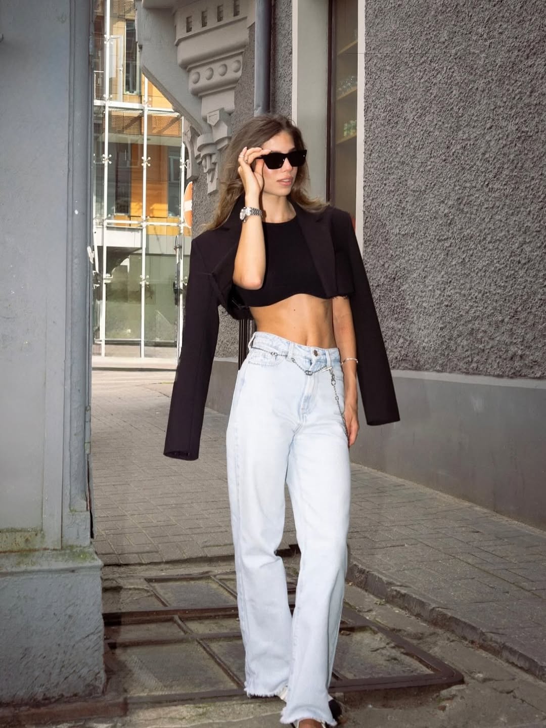 Молодша донька Брежнєвої повторила образ із 2000-х, який знову в тренді