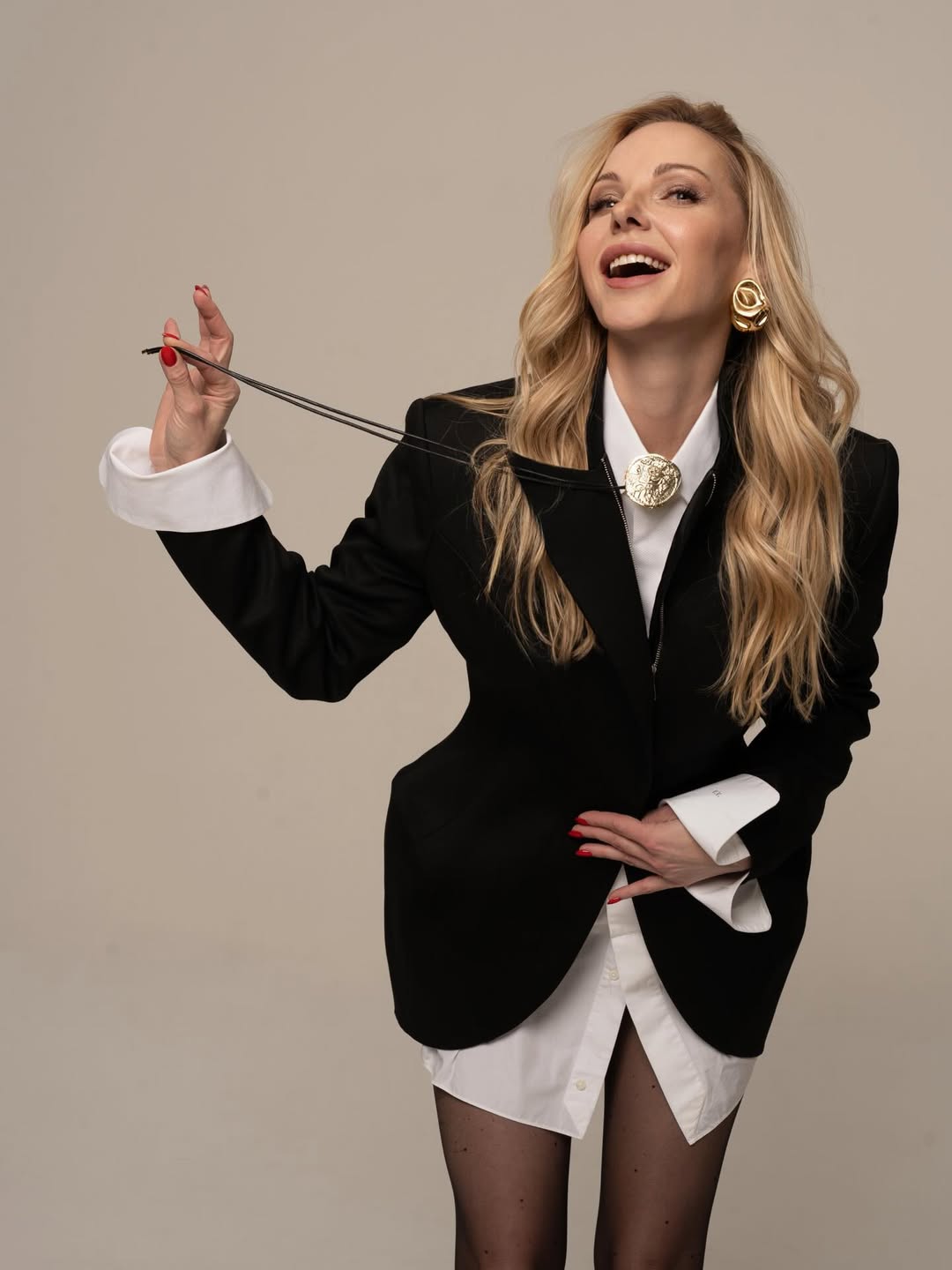 Жакет і сорочка замість сукні: стильний прийом Даші Трегубової