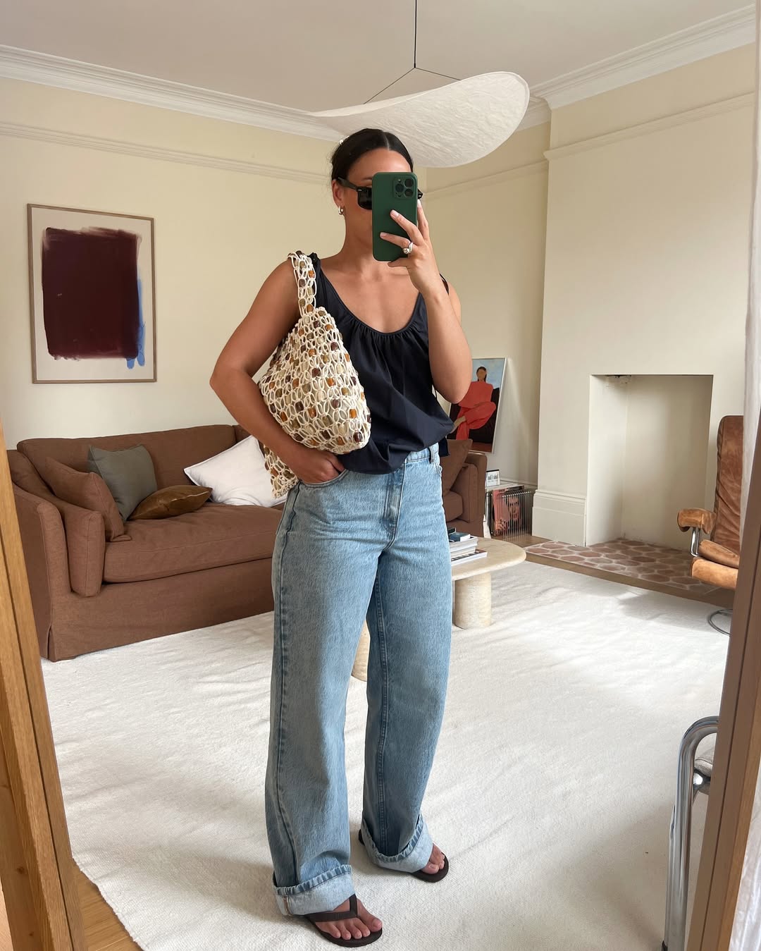 Трендові джинси літа 2025: які фасони зараз носять усі модниці