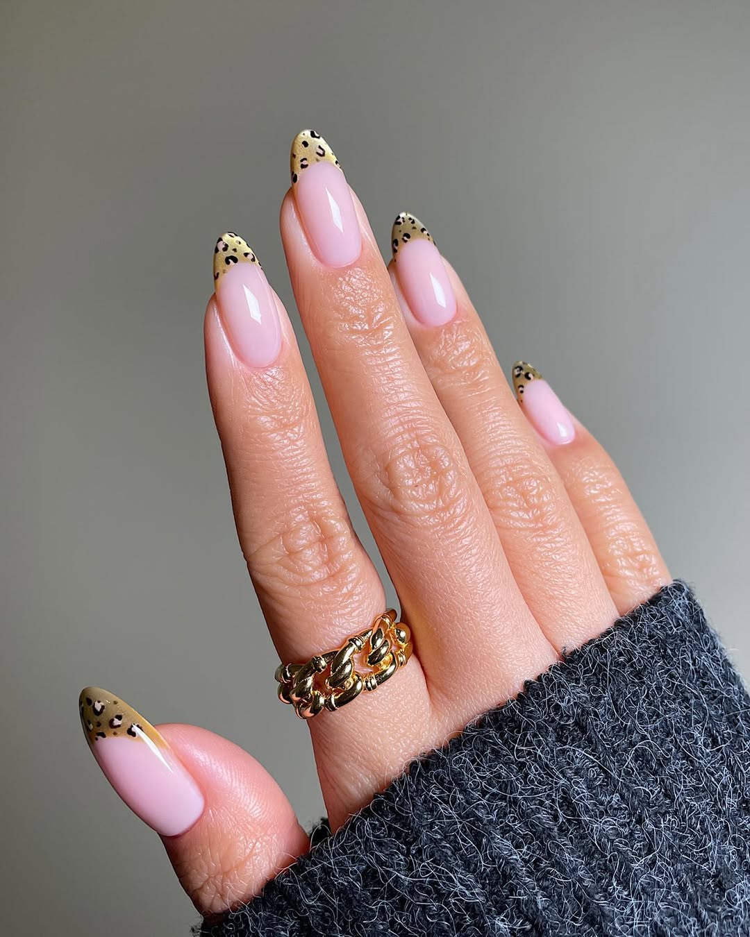 Как выглядит модный тренд маникюра, который сразу же поднимает настроение
