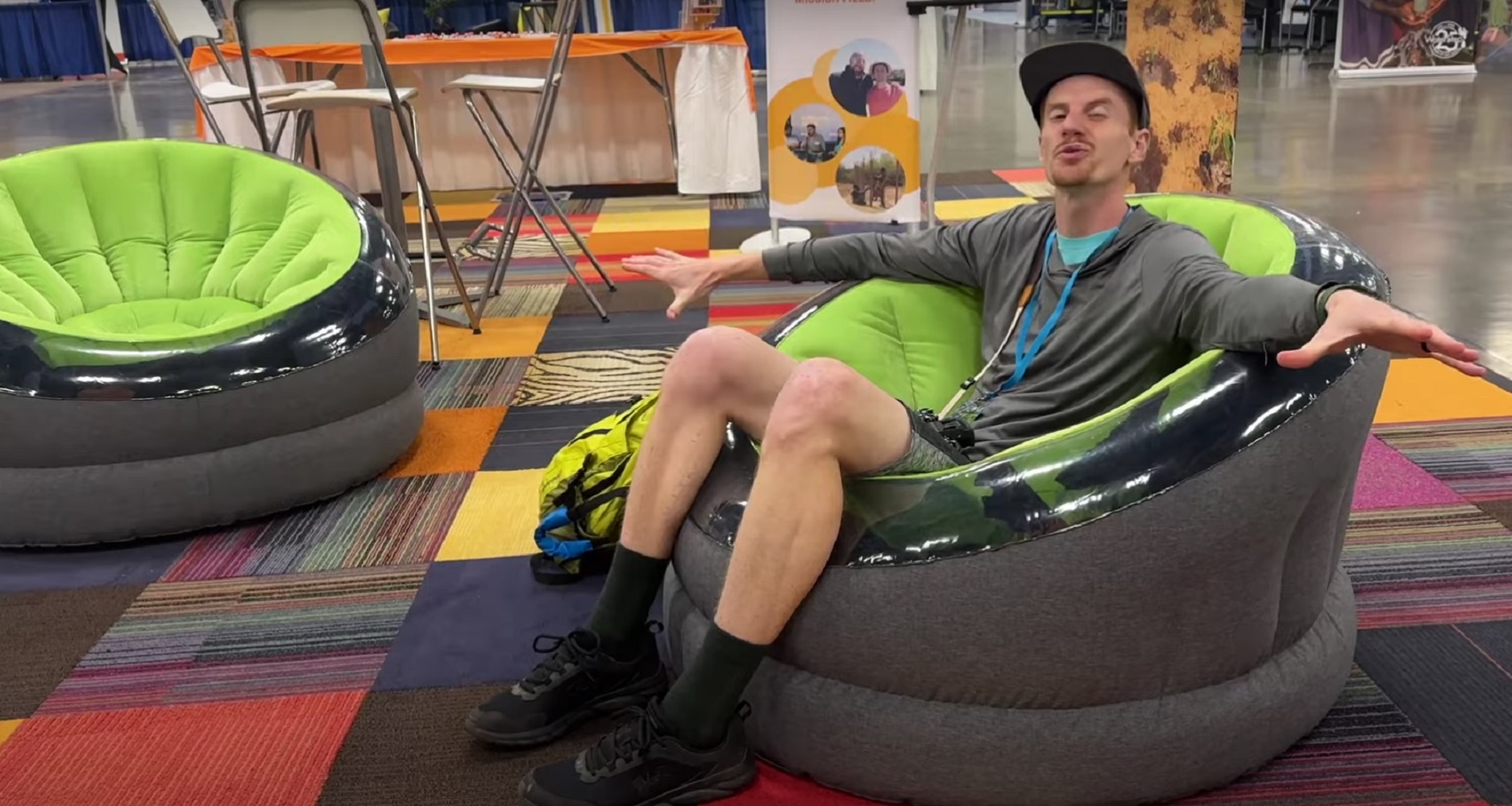 Це не просто модний тренд: 5 причин, чому надувні меблі зручніші та практичніші за звичайні