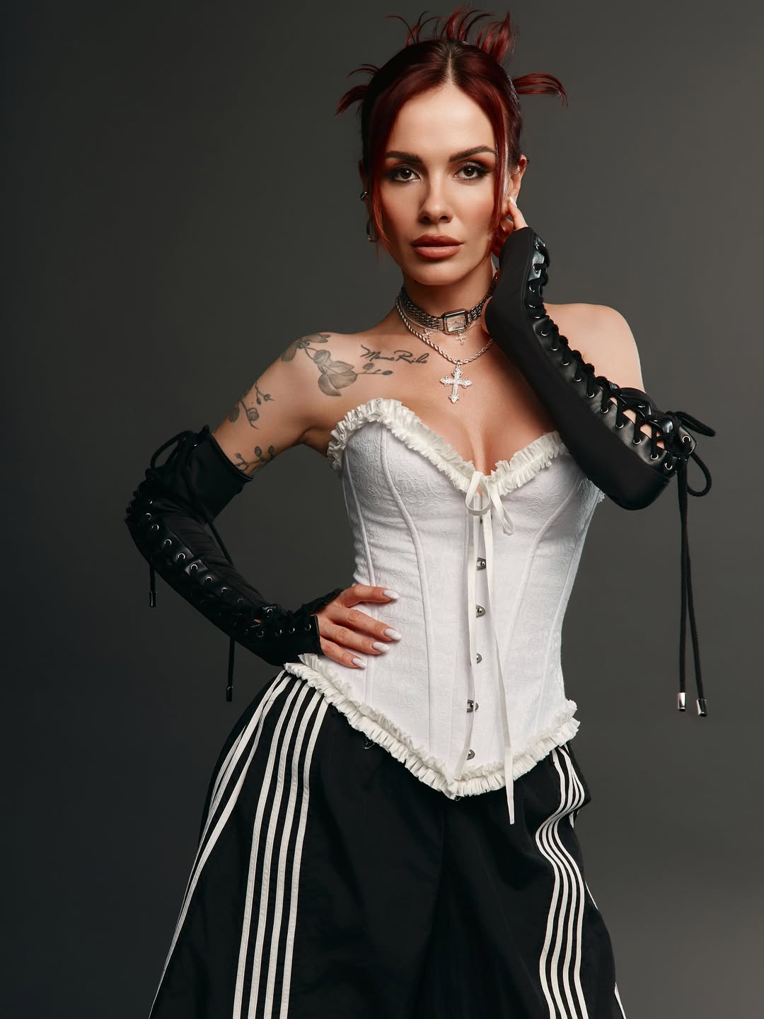 MamaRika вышла на связь после взрывов в Дубае и пожаловалась на ситуацию: "Мы застряли"