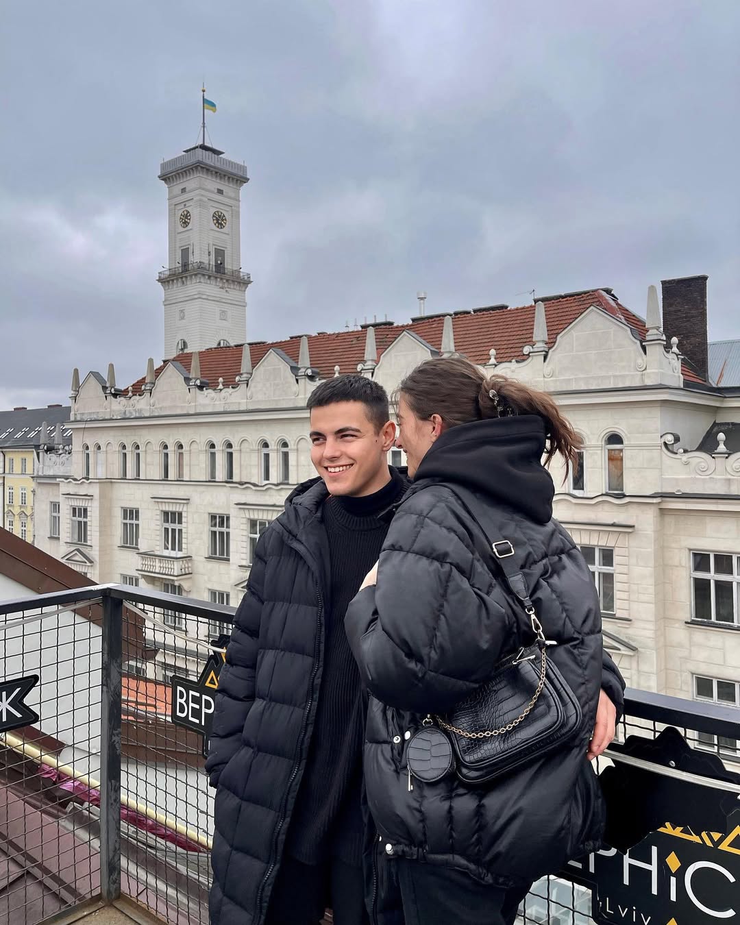 Зірка "Х-Фактора" Волканов засвітився з коханою, яку приховував три роки