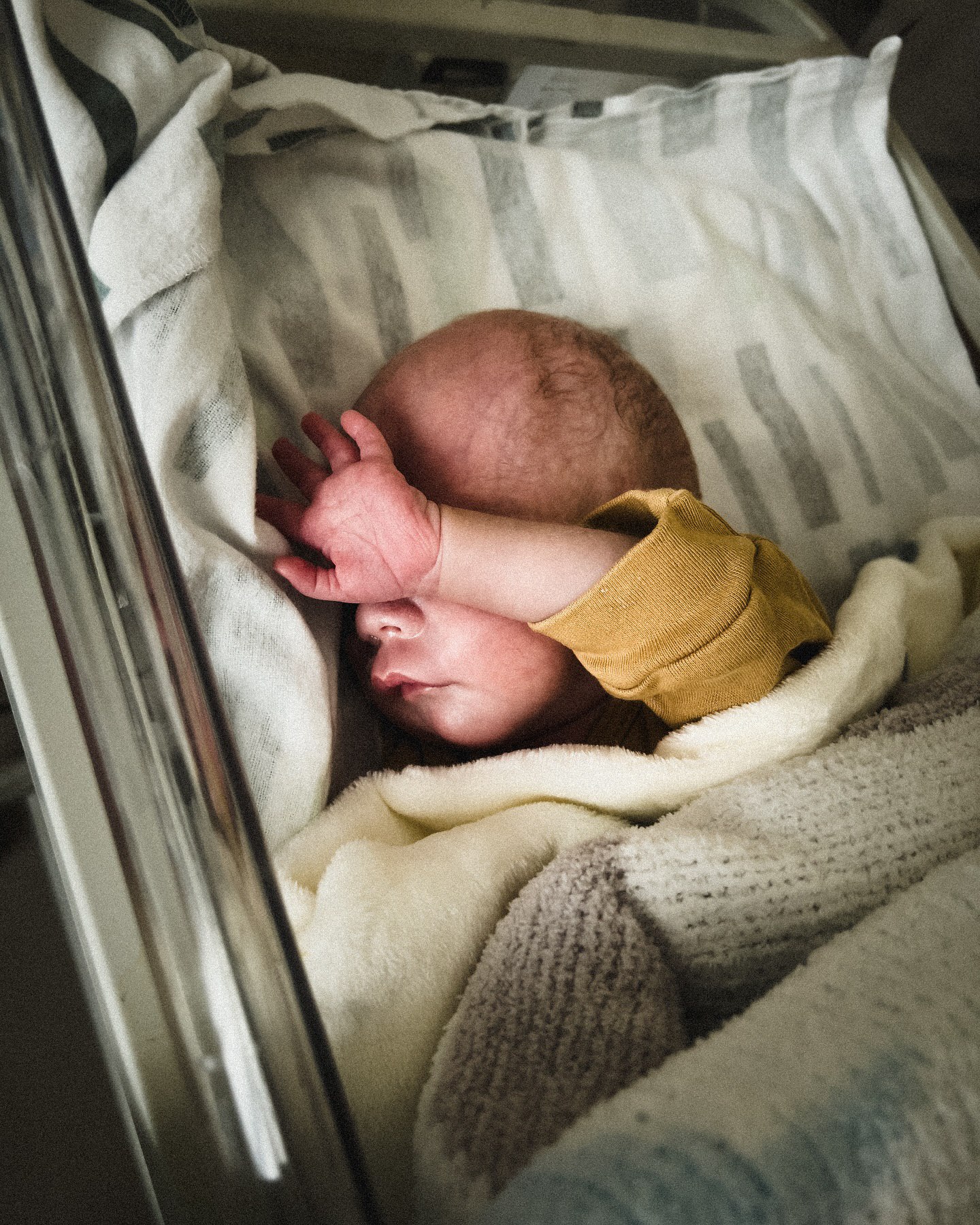 Зірка "Холостяка" показала новонародженого сина: зворушливі фото