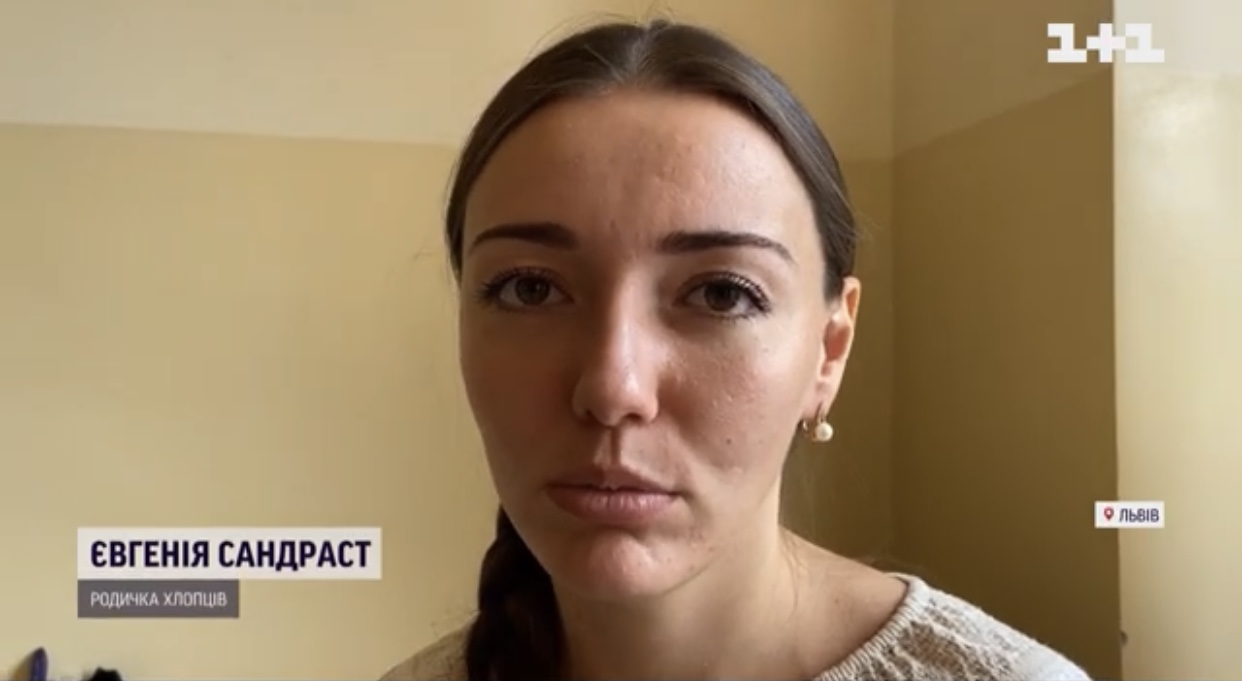 Во Львове медики спасают братьев, которые потеряли родителей и получили тяжелые травмы