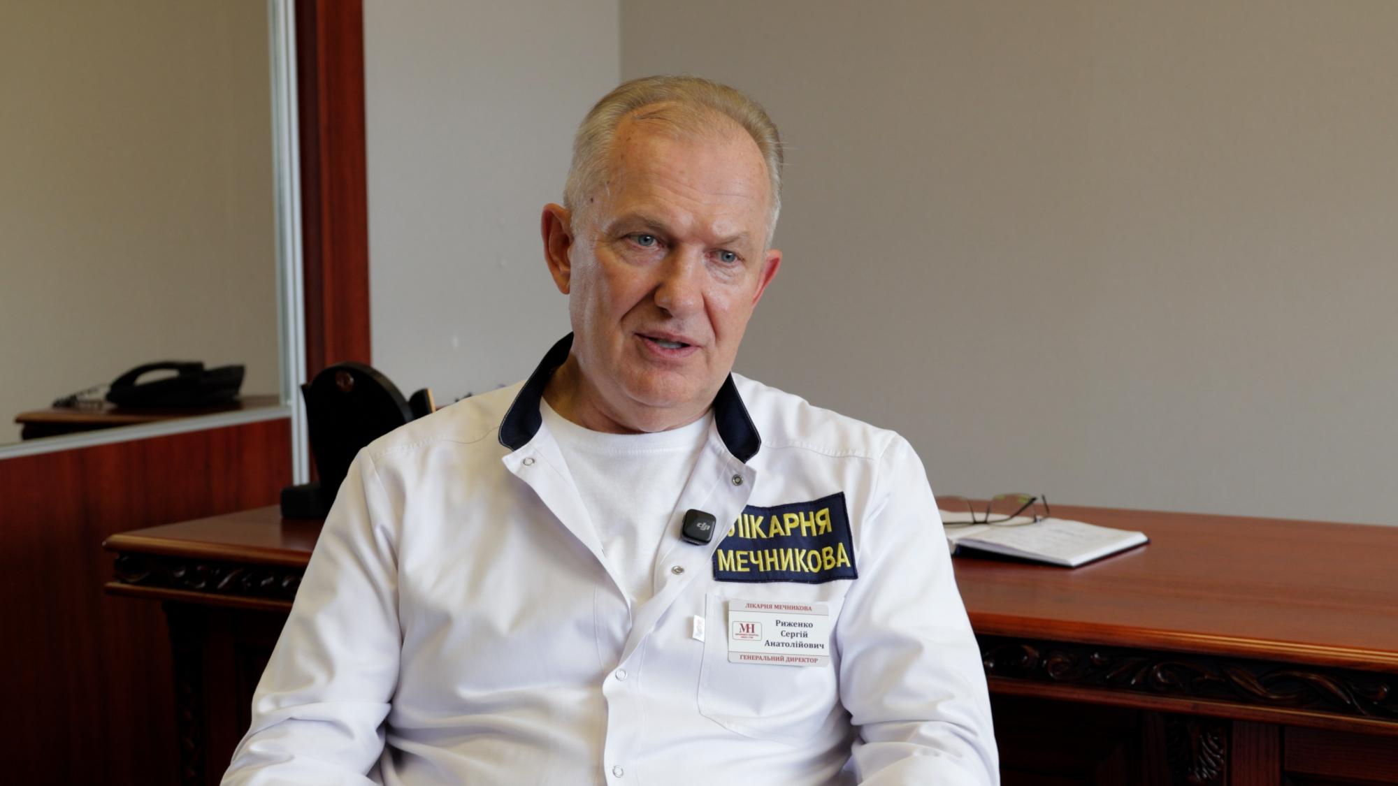 Нескінченна зміна. Один день з медиками лікарні Мечникова, де щодня рятують військових