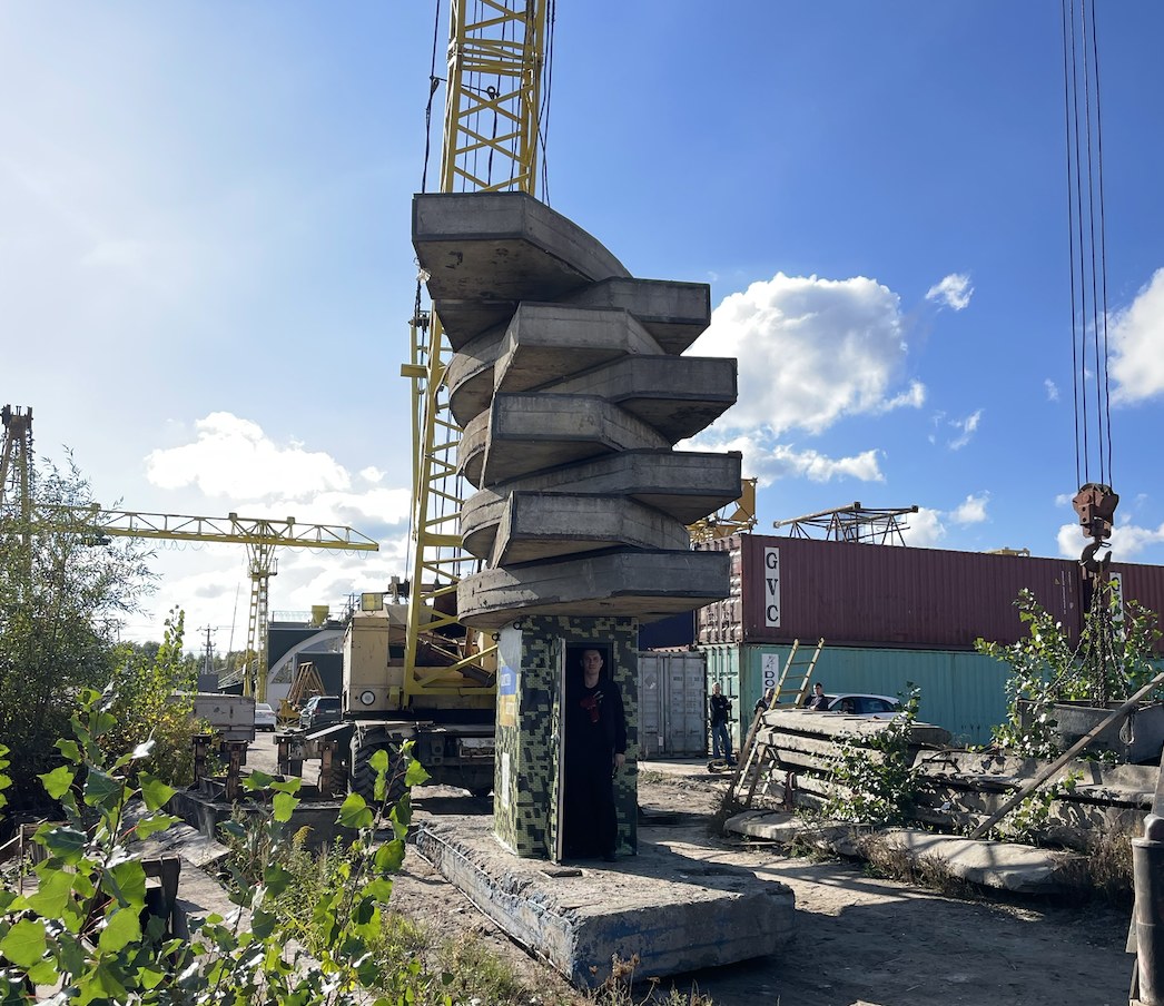 Українець створив "Капсулу життя" для захисту від ракетних обстрілів (фото і відео)