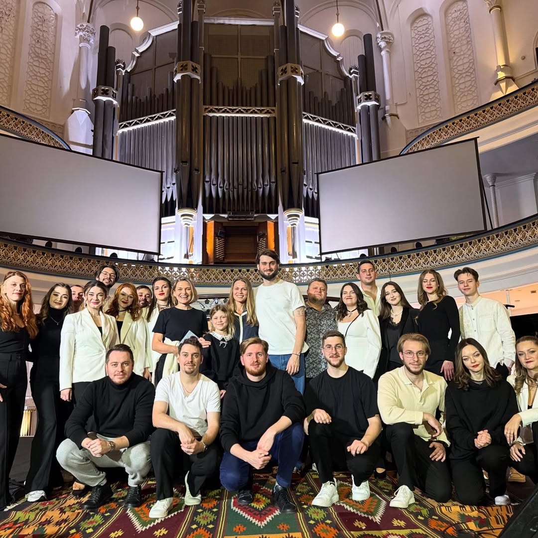 Фреймут показалася в обіймах із солістом хору "Гомін" та розчулила діалогом з донькою (фото)