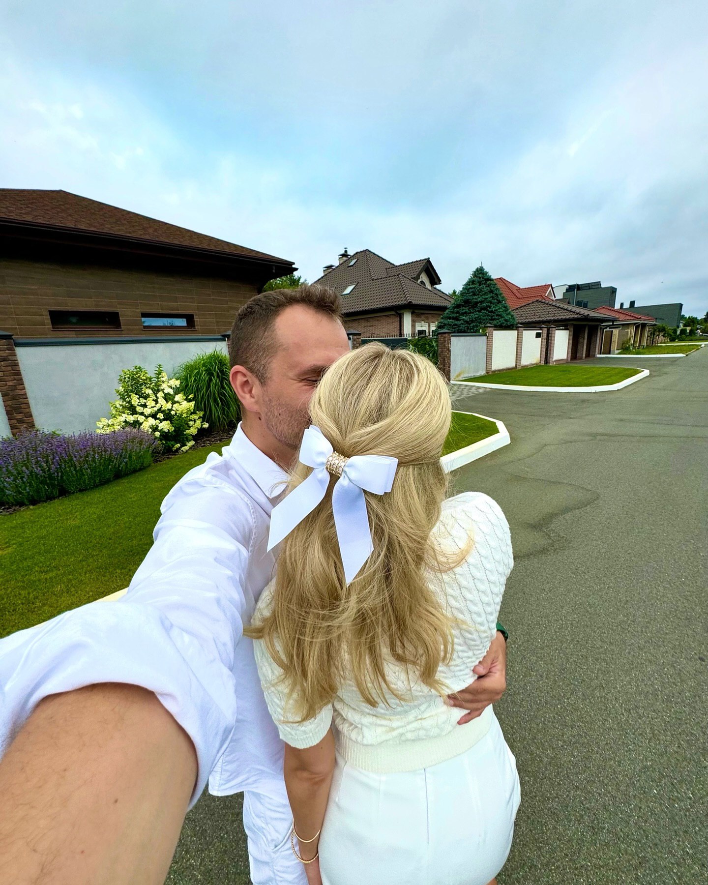 Учасник "Холостячки" вперше показав фото своєї "мудрої" коханої