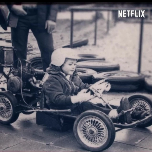 Дружина Шумахера зі сльозами на очах розповіла про стан легенди Формули-1: "всі сумують за Міхаелем"