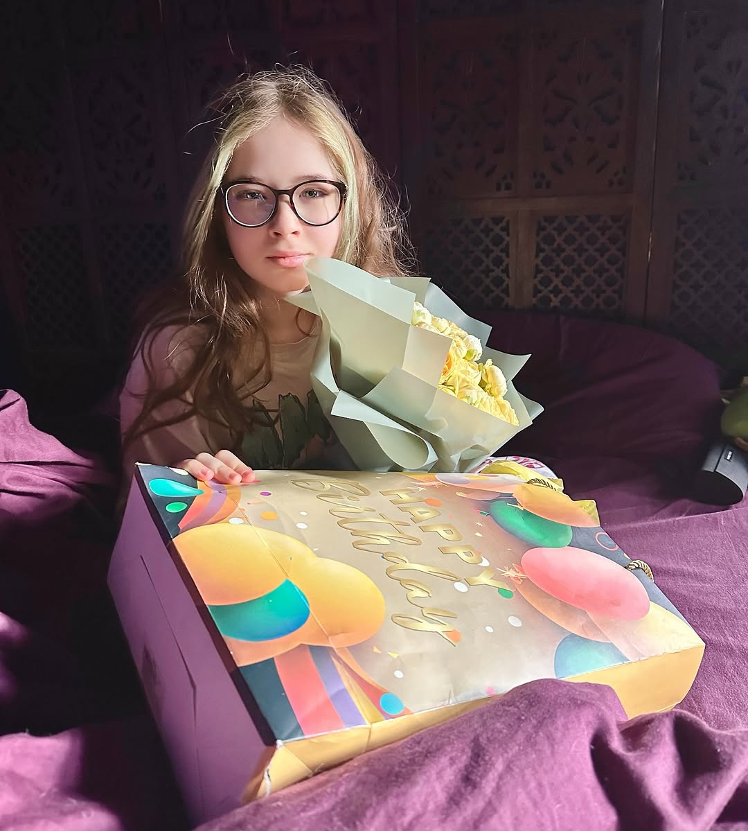 Олена Мозгова зачарувала новими фото доньки-красуні, яку народила в 40 років