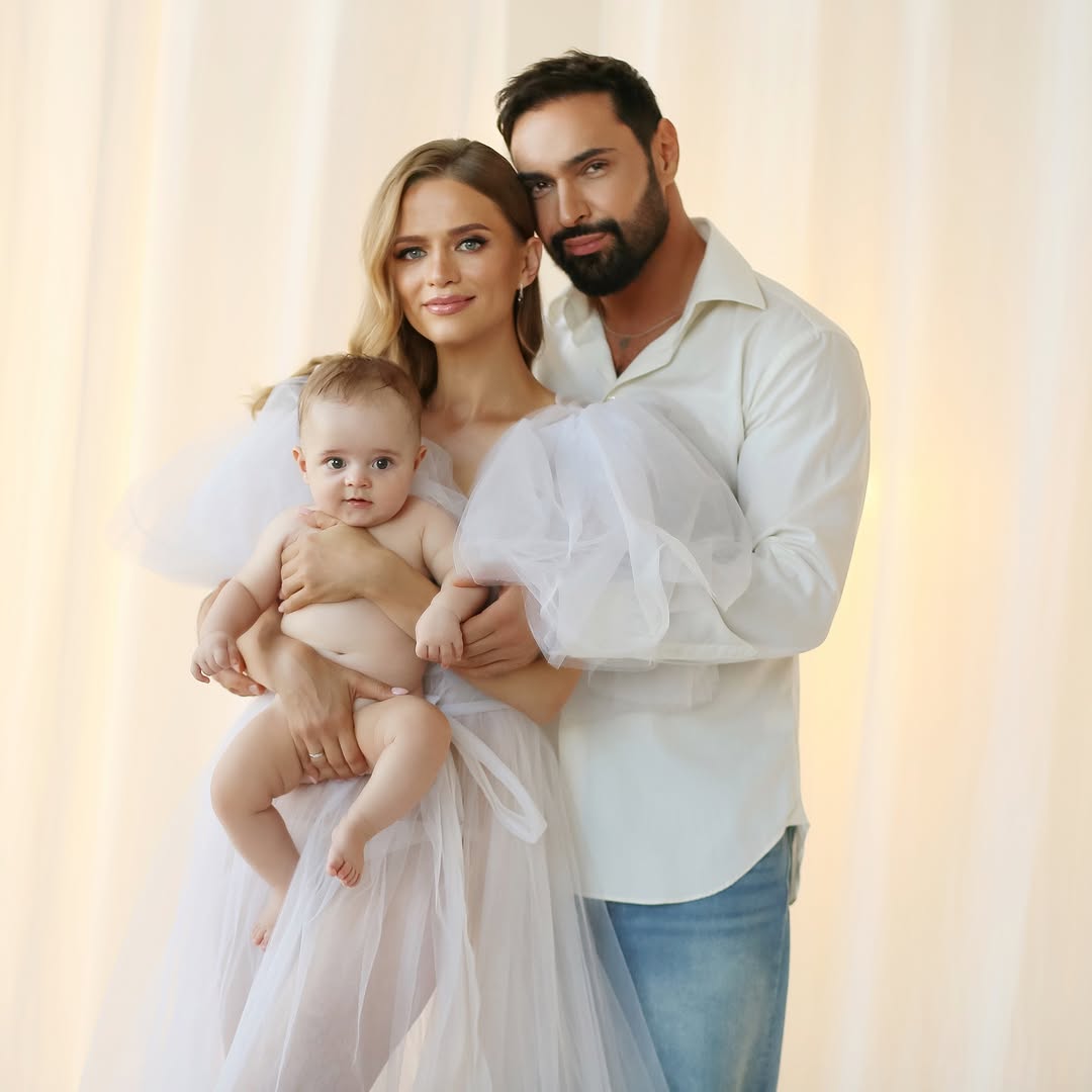 Віталію Козловському - 40: дружина співака зворушливо привітала його і показала сімейне фото