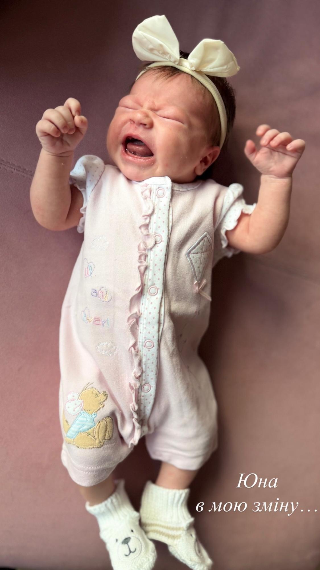 Елена Курбанова впервые показала лицо новорожденной дочери: милые фото