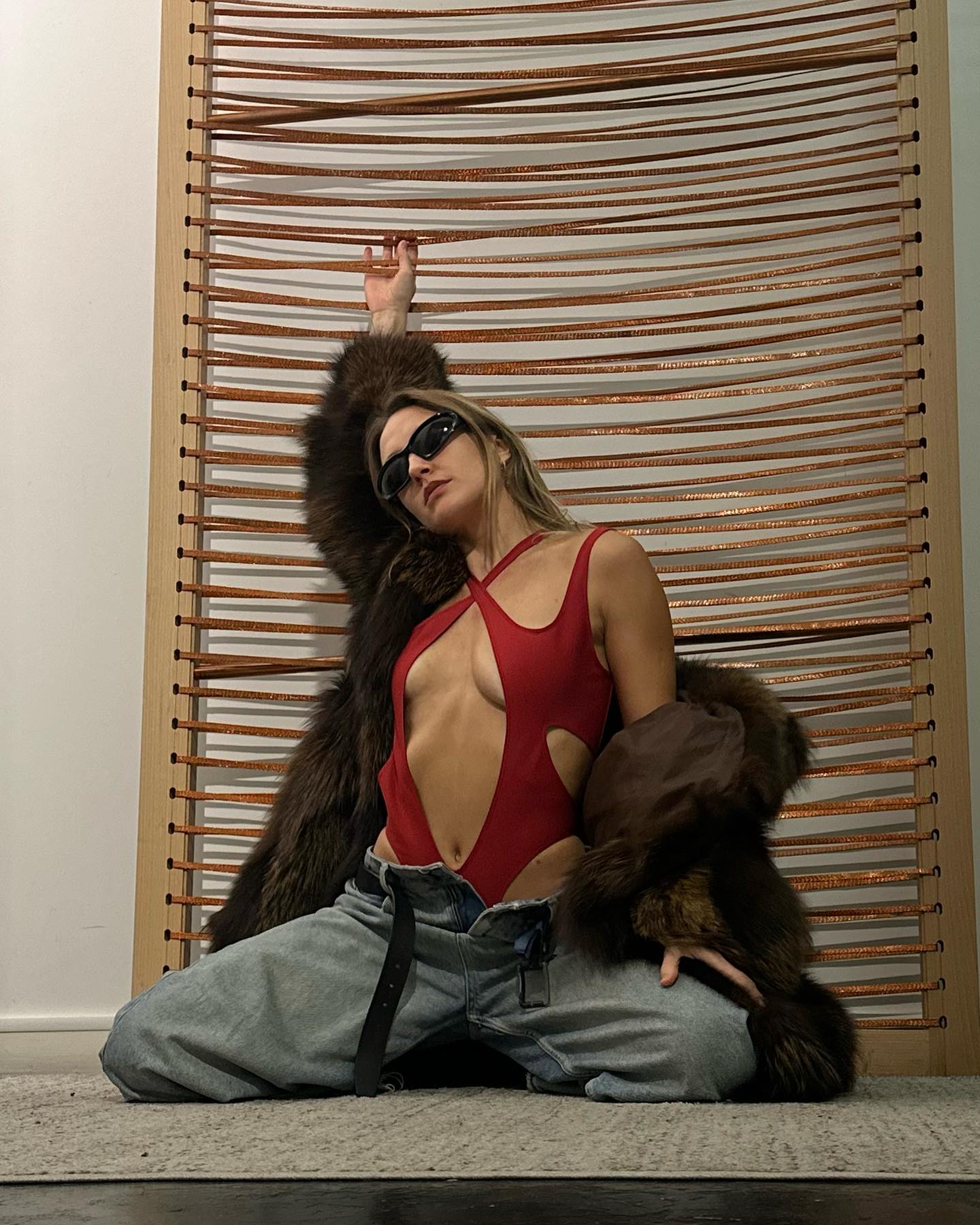 Як виглядає ексучасниця гурту "ВІА Гра" Єва Бушміна, яка втекла з України та мовчить про війну