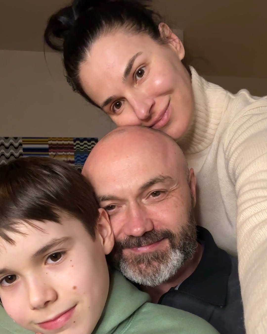 Маша Ефросинина впервые за долгое время показала мужа-военного и сына на семейном фото