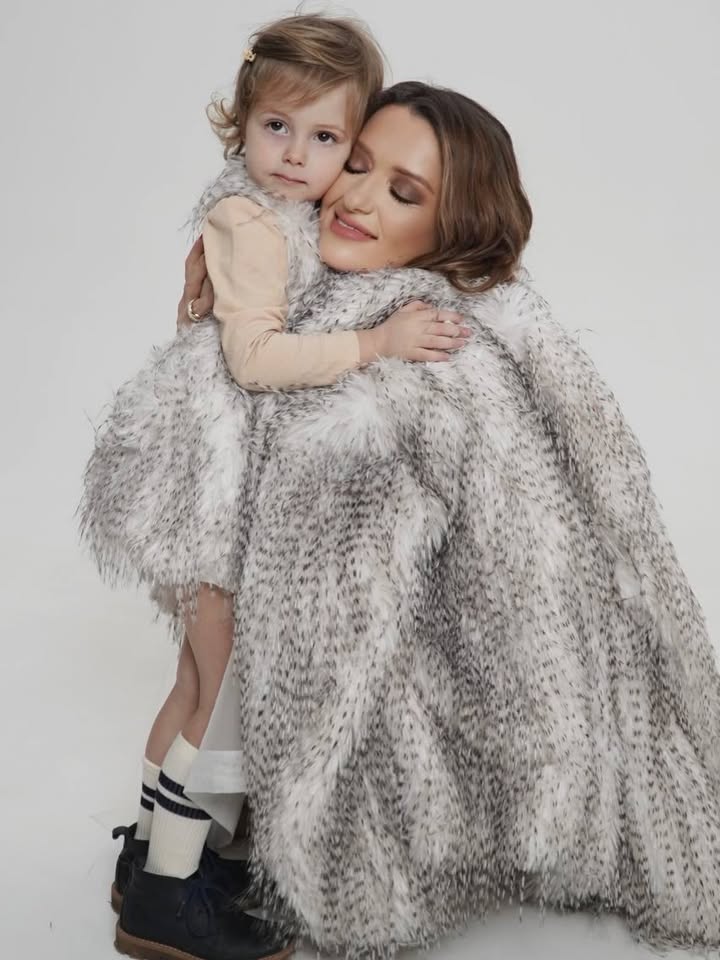 Могилевська вперше показала обличчя 5-річної донечки Софії (фото)