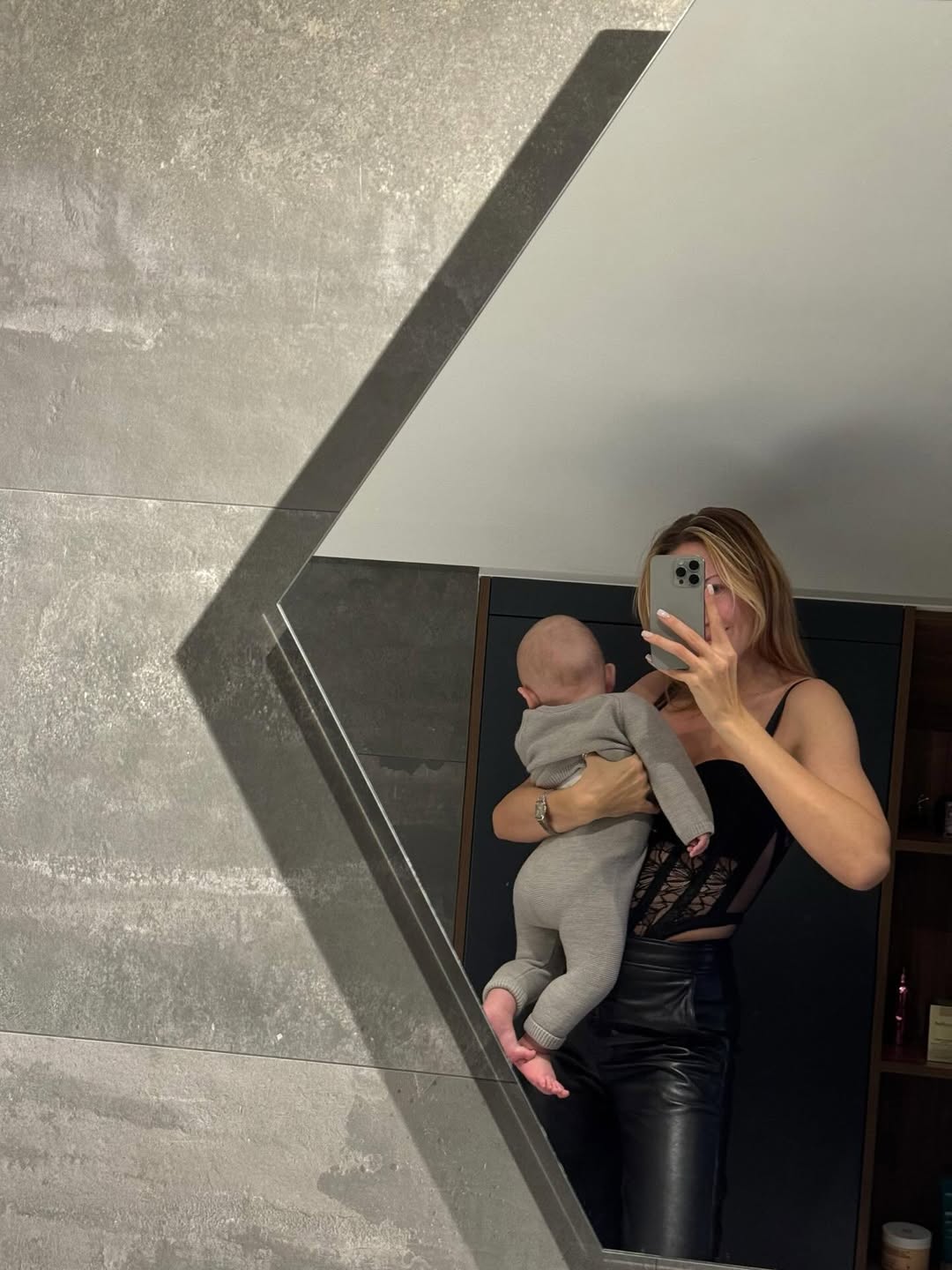 Леся Нікітюк замилувала новими фото з піврічним сином Оскаром