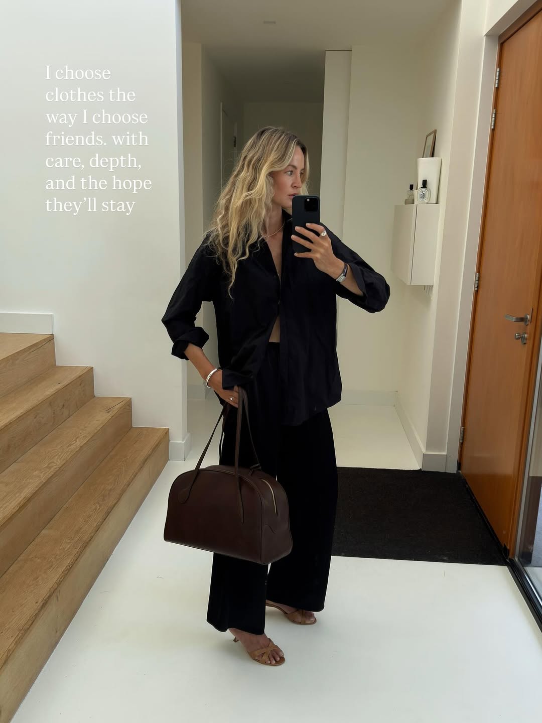 Стильно і без зайвих витрат: як зібрати базовий гардероб на осінь 2025