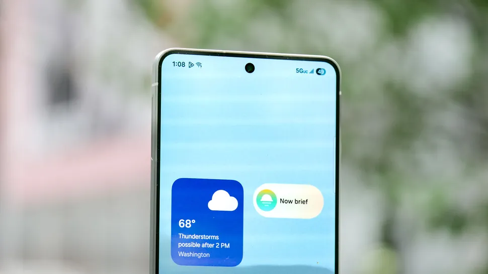 iPhone Air или Galaxy S25 Edge: какой ультратонкий смартфон выбрать в 2025 году