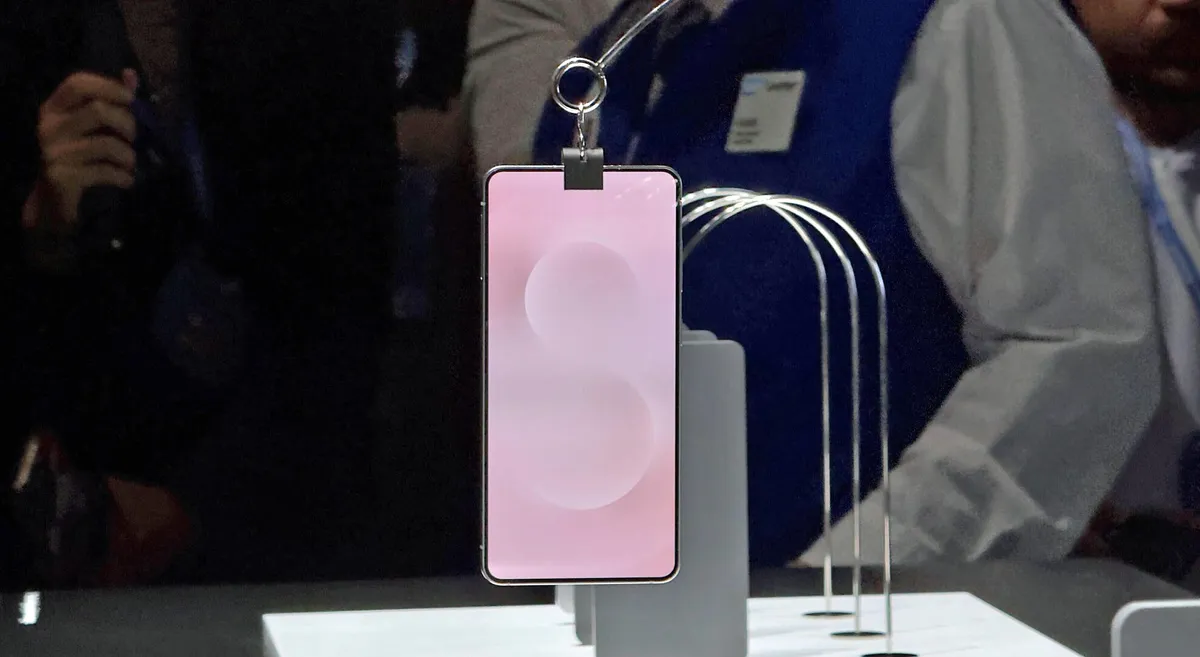 Не спешите с покупкой. Названы Android-смартфоны, которых стоит избегать в 2025 году