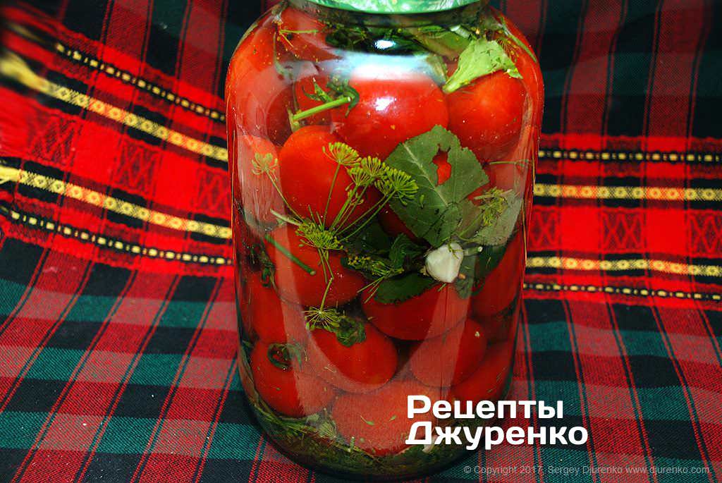 Квашеные помидоры, которые долго хранятся: раскрыт секрет идеальной закуски!