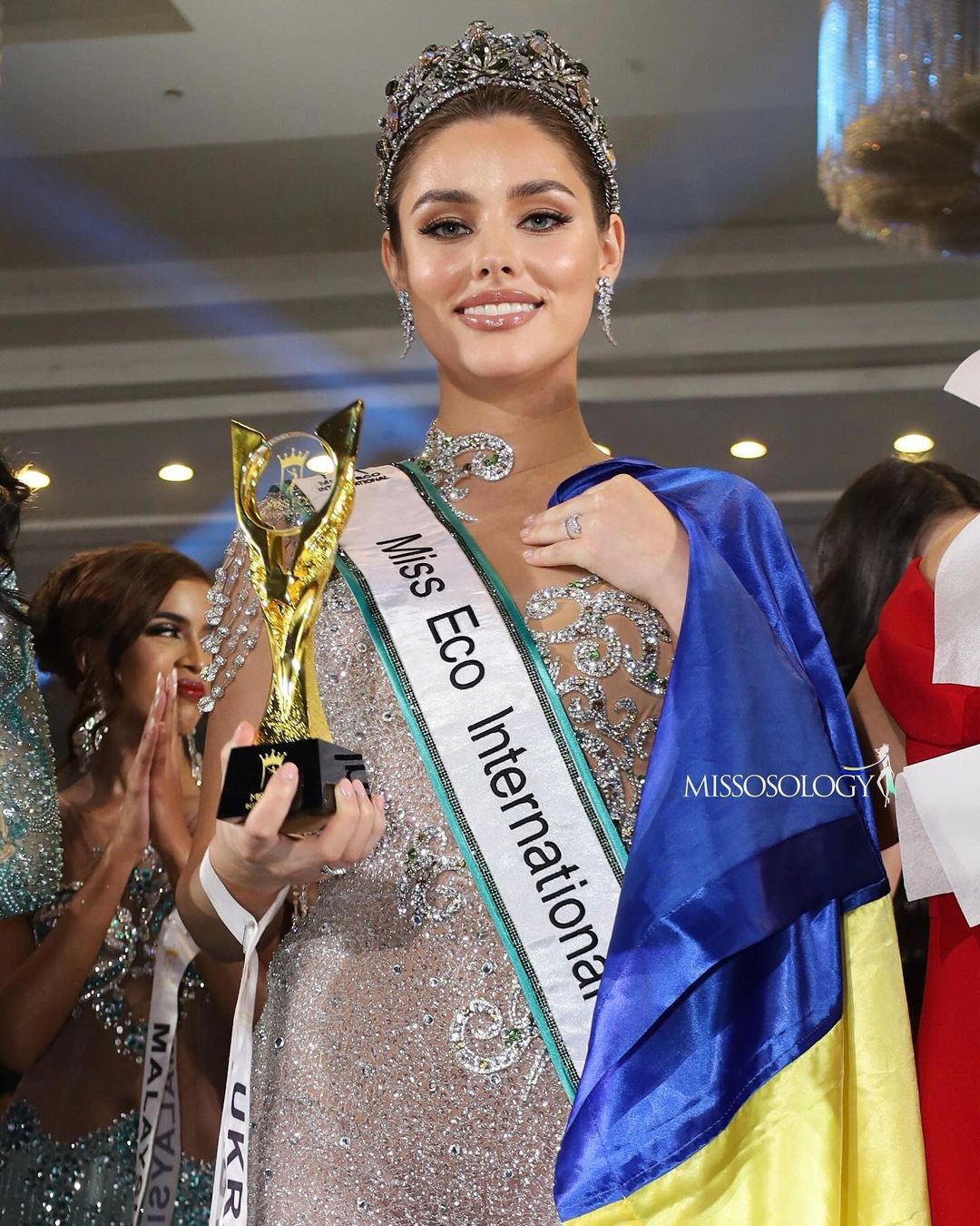 Українка Ангеліна Усанова перемогла на конкурсі Miss Eco International-2024 в Єгипті. Фото красуні