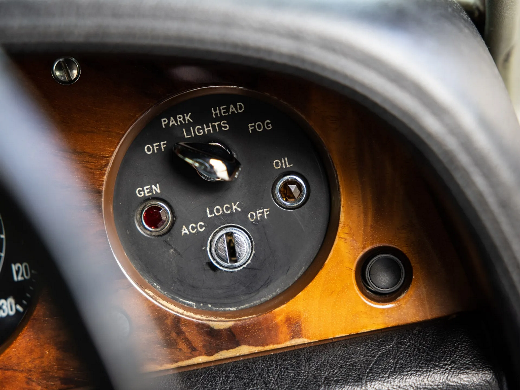 Данилко продает уникальный Rolls-Royce. Стало известно, куда пойдут деньги