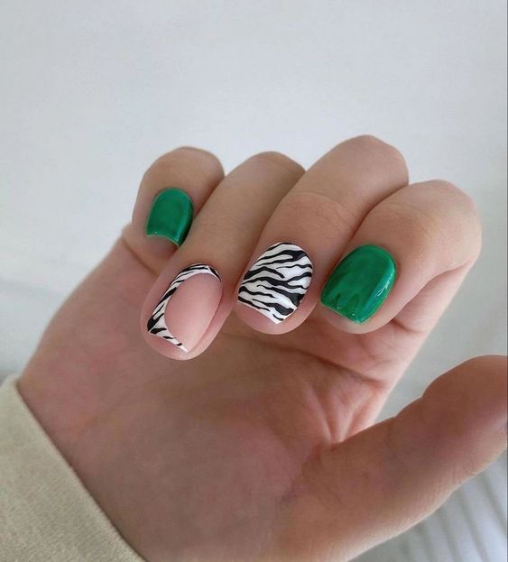 Просто і зі смаком: тренди манікюру на осінь 2022