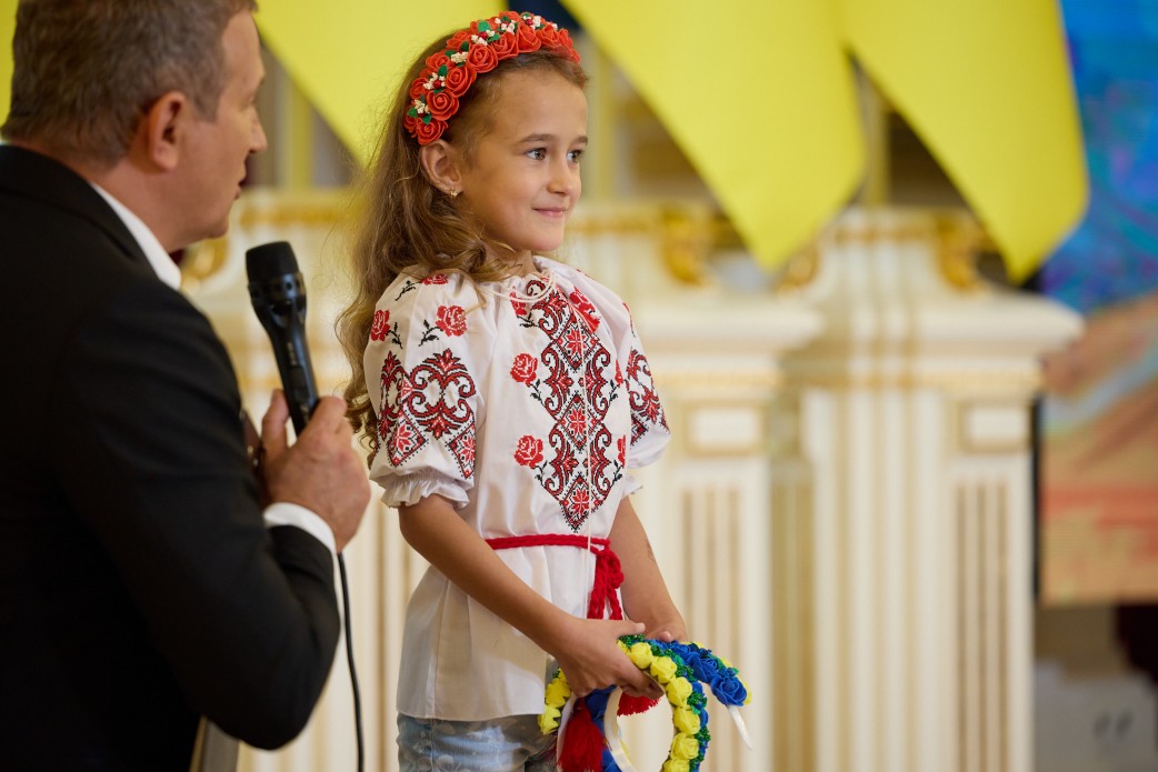 В Мариинском дворце наградили детей-спасателей, которые приближают победу: подвиги юных героев