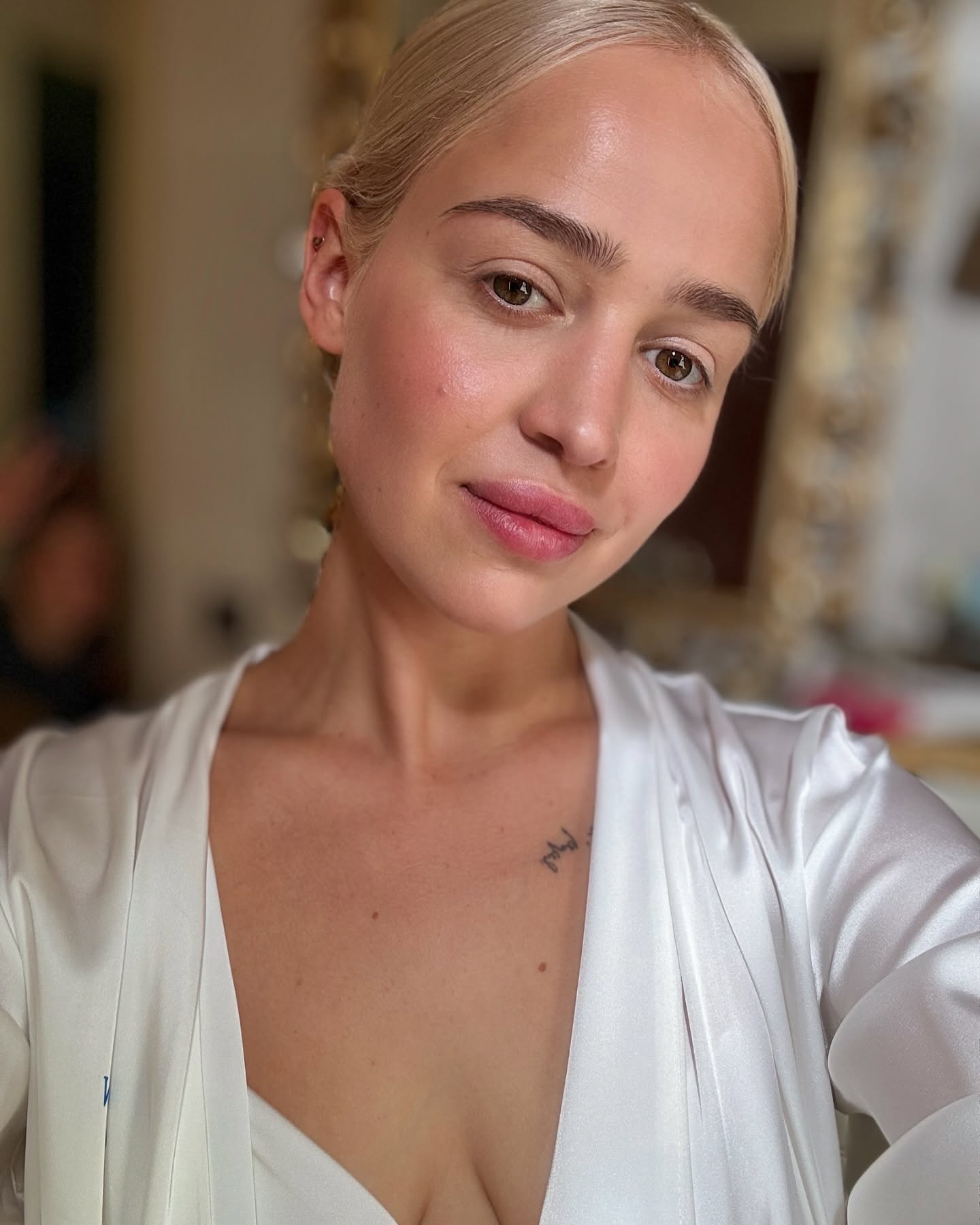 Переможниця "Холостяка" зачарувала гарячими фото в стилі Барбі