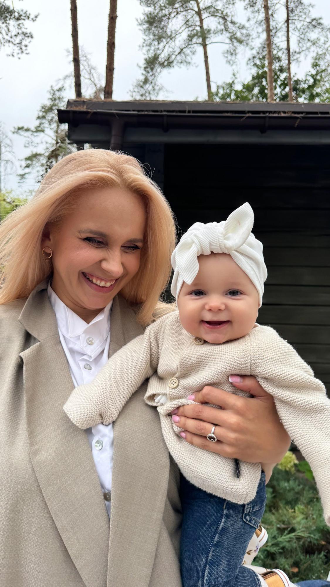 Дочь известного украинского актера вышла замуж: чувственные фото влюбленных