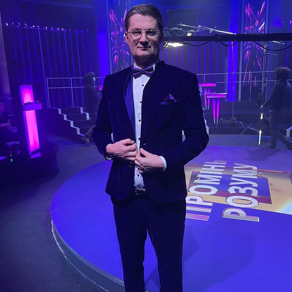 Чи спілкується Козловський з Кондратюком після виплати боргів? Співак зробив зізнання