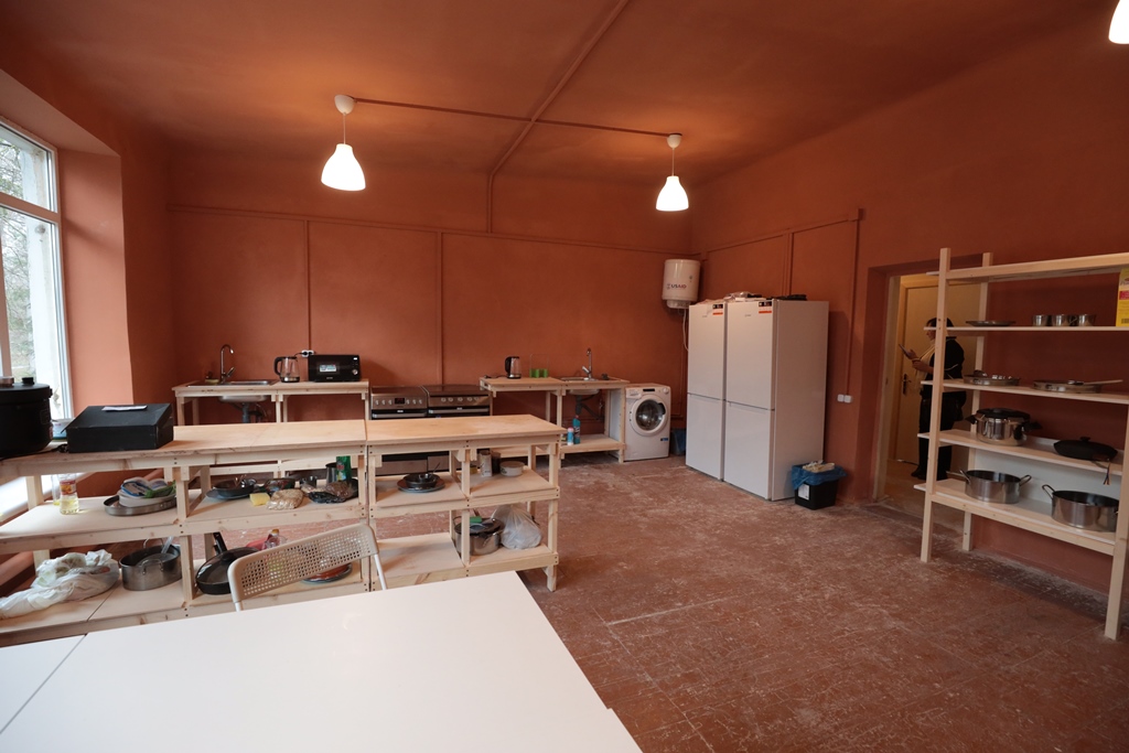 Чотири роки безкоштовно. На Івано-Франківщині облаштовують шелтери для переселенців