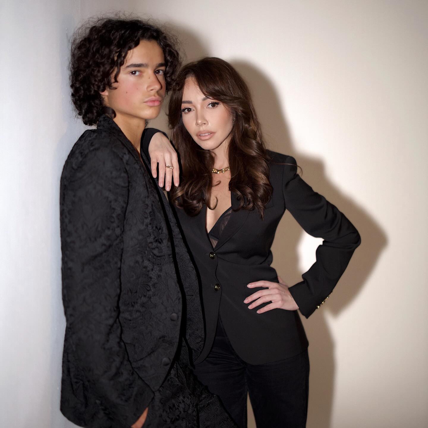 Выше мамы: Екатерина Кухар поразила новыми фото со взрослым сыном, который живет в США