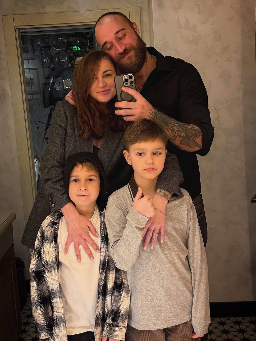 Дівчина Ханумака оголосила про їхнє розставання і звинуватила його у боргах: "Це нестерпно"