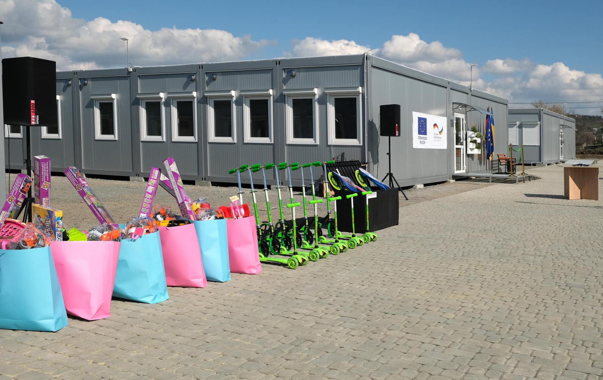 Житло для 200 людей. Ще одне модульне містечко відкрили на заході України