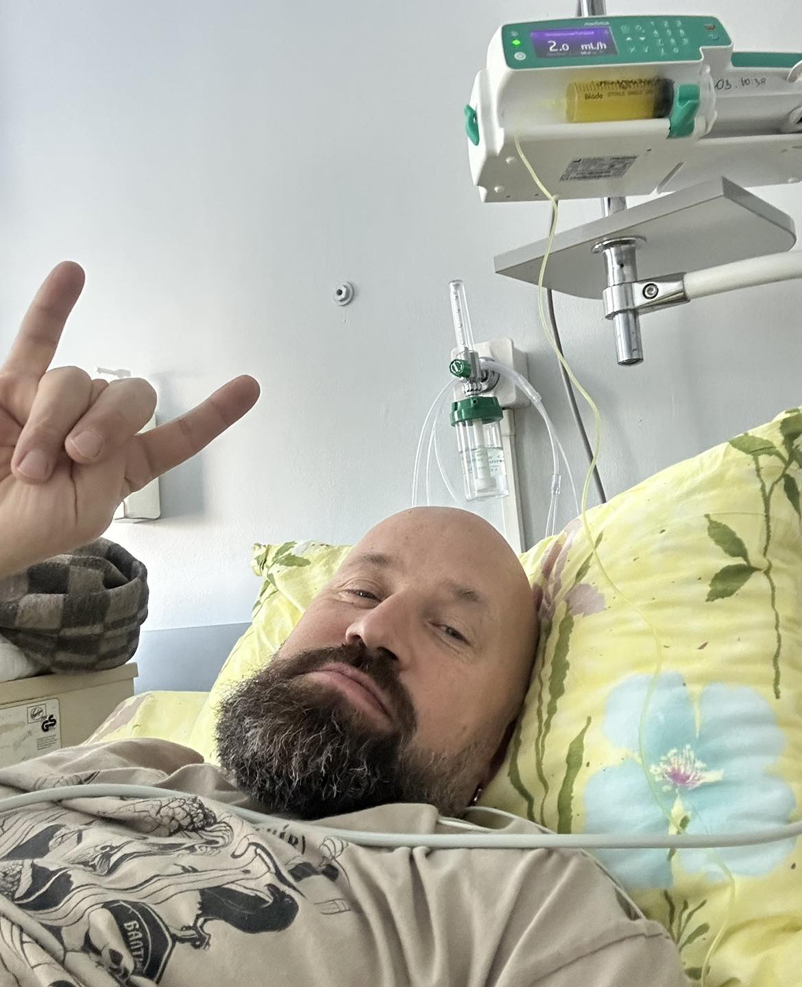 Відомий український співак вийшов на зв'язок після обширного інфаркту (фото)