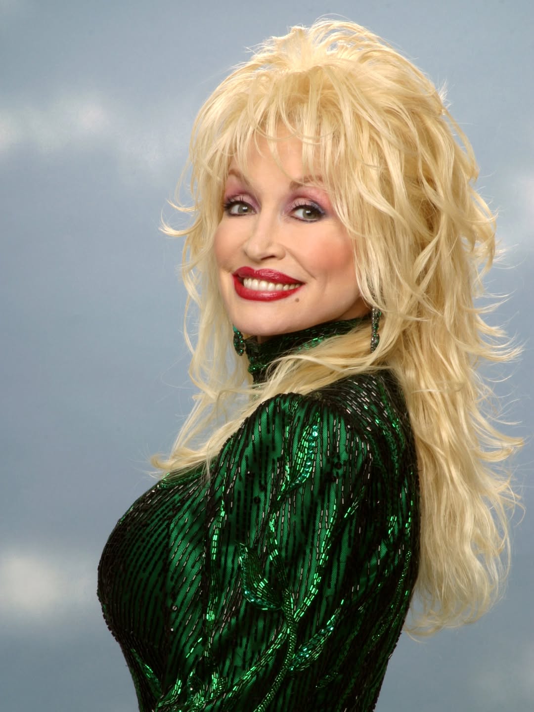 Всегда с мейкапом: 5 звезд, которые почти не показывают лицо без косметики