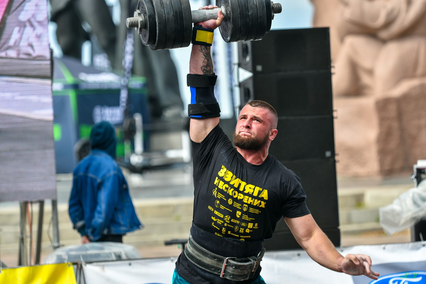 Українець став найсильнішою людиною Європи, встановивши новий світовий рекорд (відео)