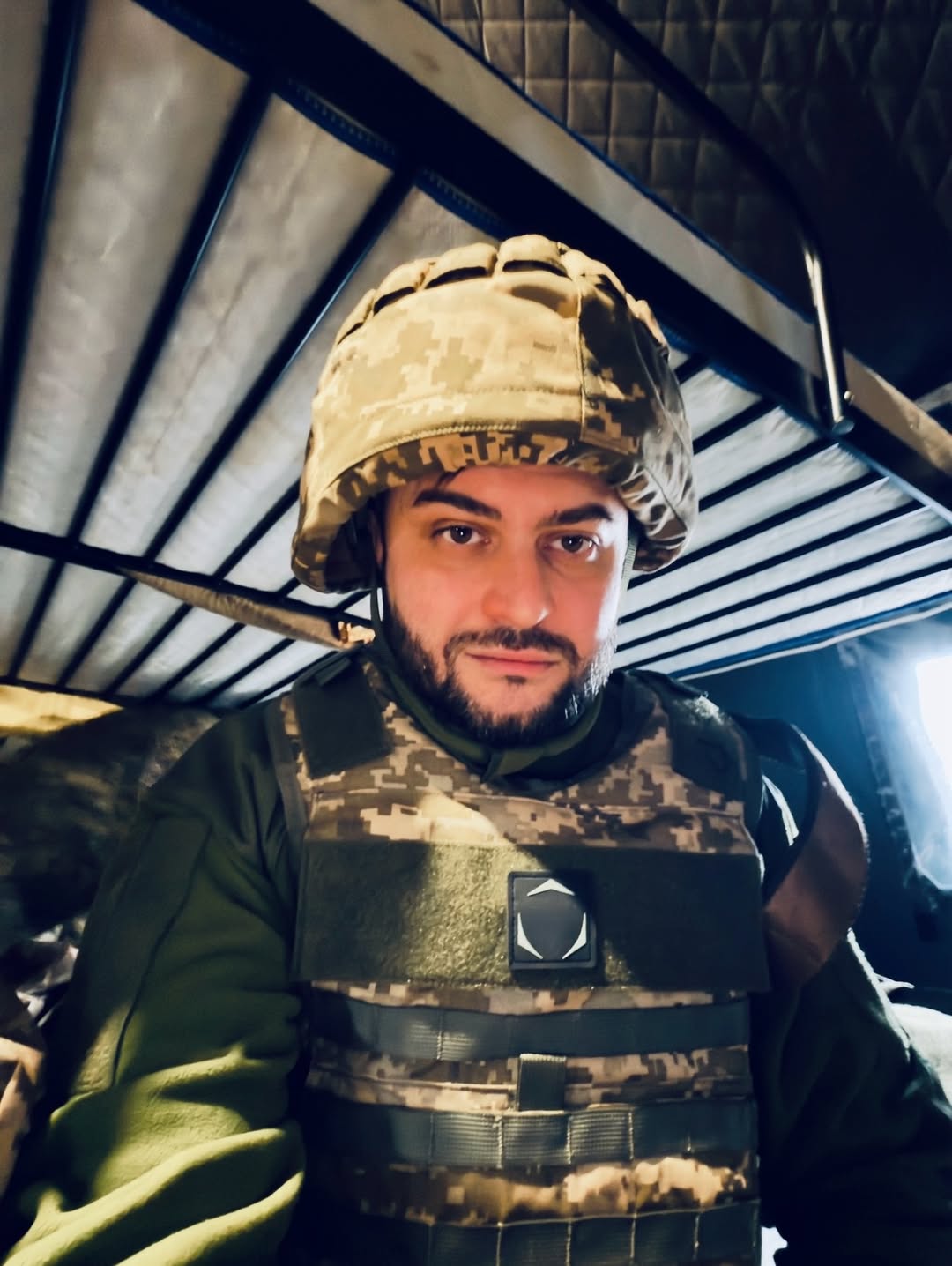 Богдана Беспалова мобілізували: блогер показався у військовій формі (фото)